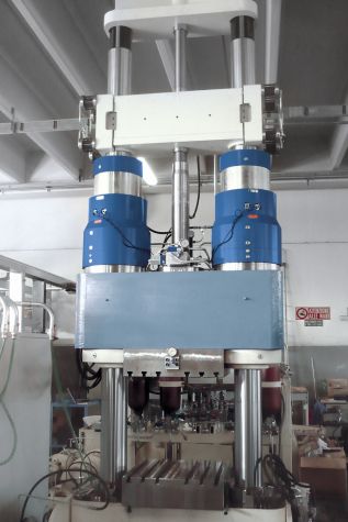Hydraulic internal high pressure press